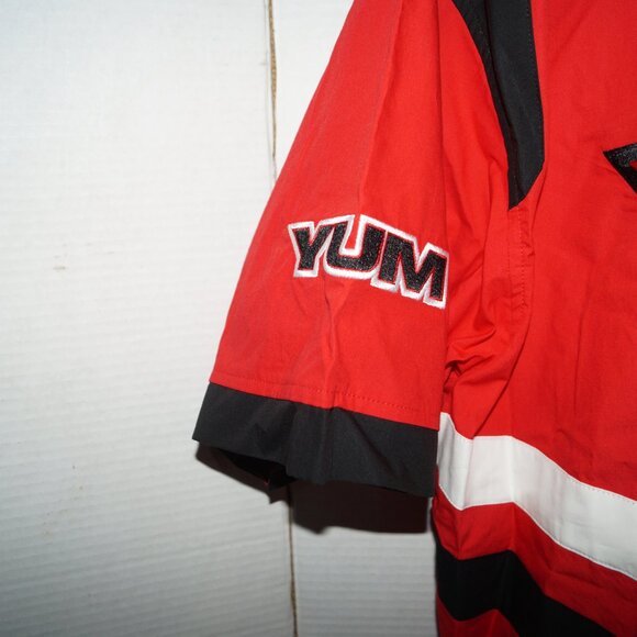 YUM Tournament Fishing Shirt XL Feeding Frenzy New NWOT NOS Embroidered Lures - Picture 4 of 8